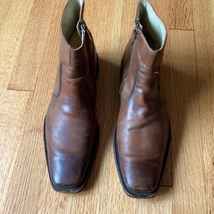 Kenneth Cole clean cut leather boots